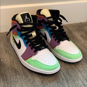 Women’s Jordan 1 Mid SE Multi-Color